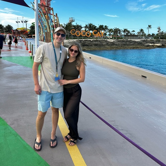 Meet your Posher, Brin - Picture 3 of 3